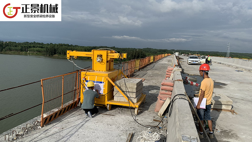 橋梁排水管安裝車