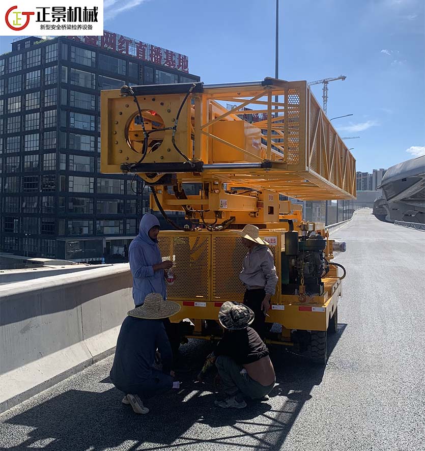 橋梁排水管安裝車