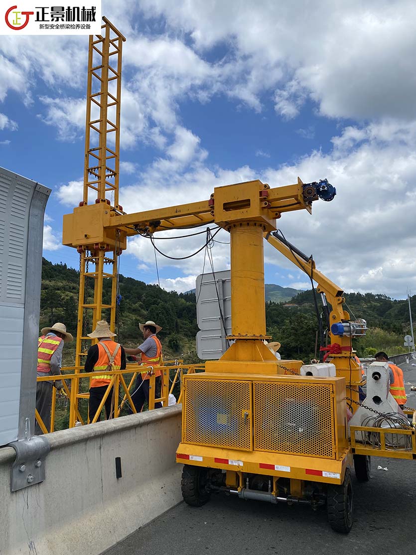 橋梁外側(cè)施工臺車